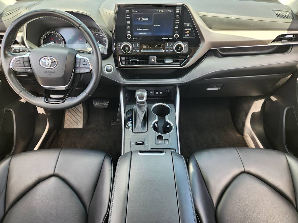Thumbnail: 2020 Toyota Highlander - 10