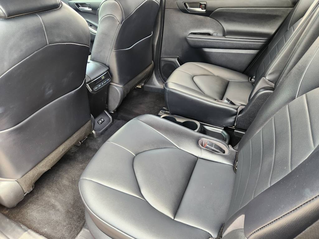 Thumbnail: 2020 Toyota Highlander - 13