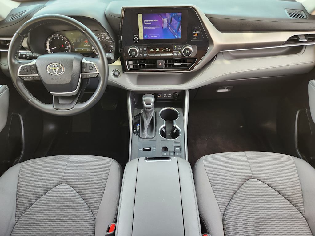 Thumbnail: 2023 Toyota Highlander - 10