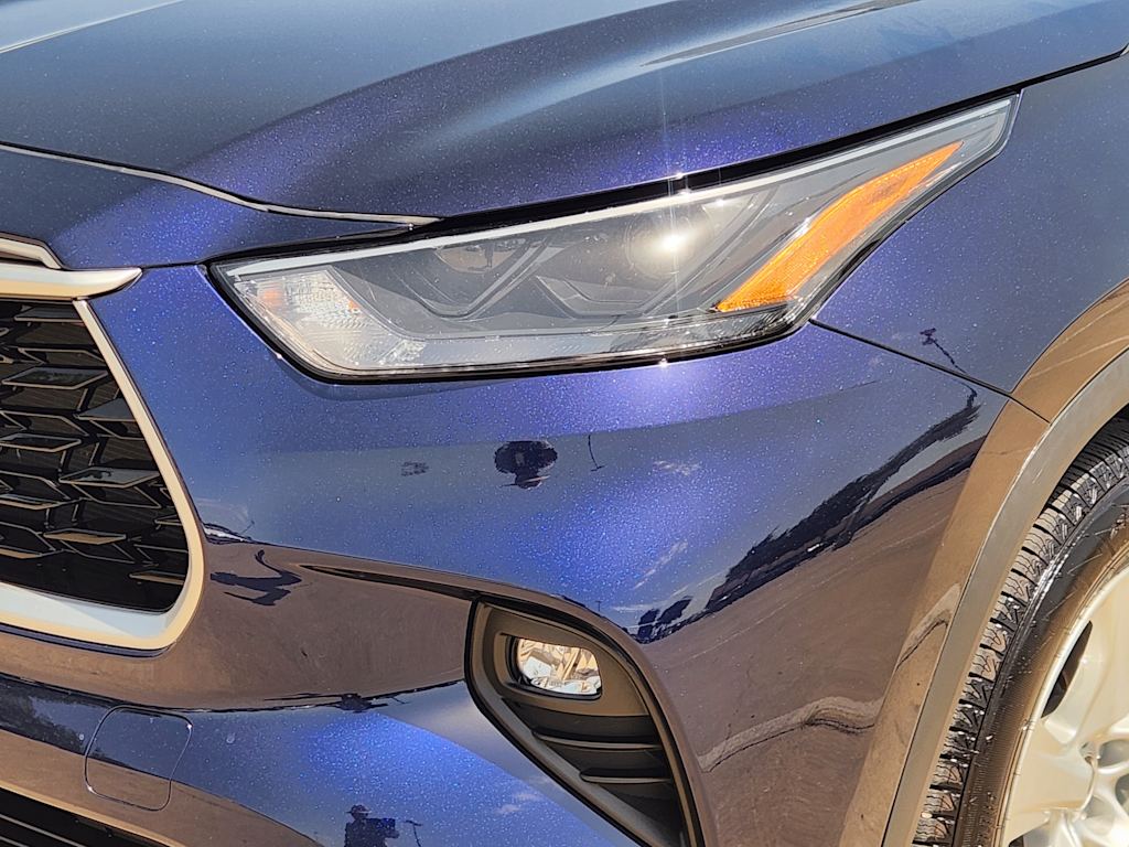 Thumbnail: 2023 Toyota Highlander - 23