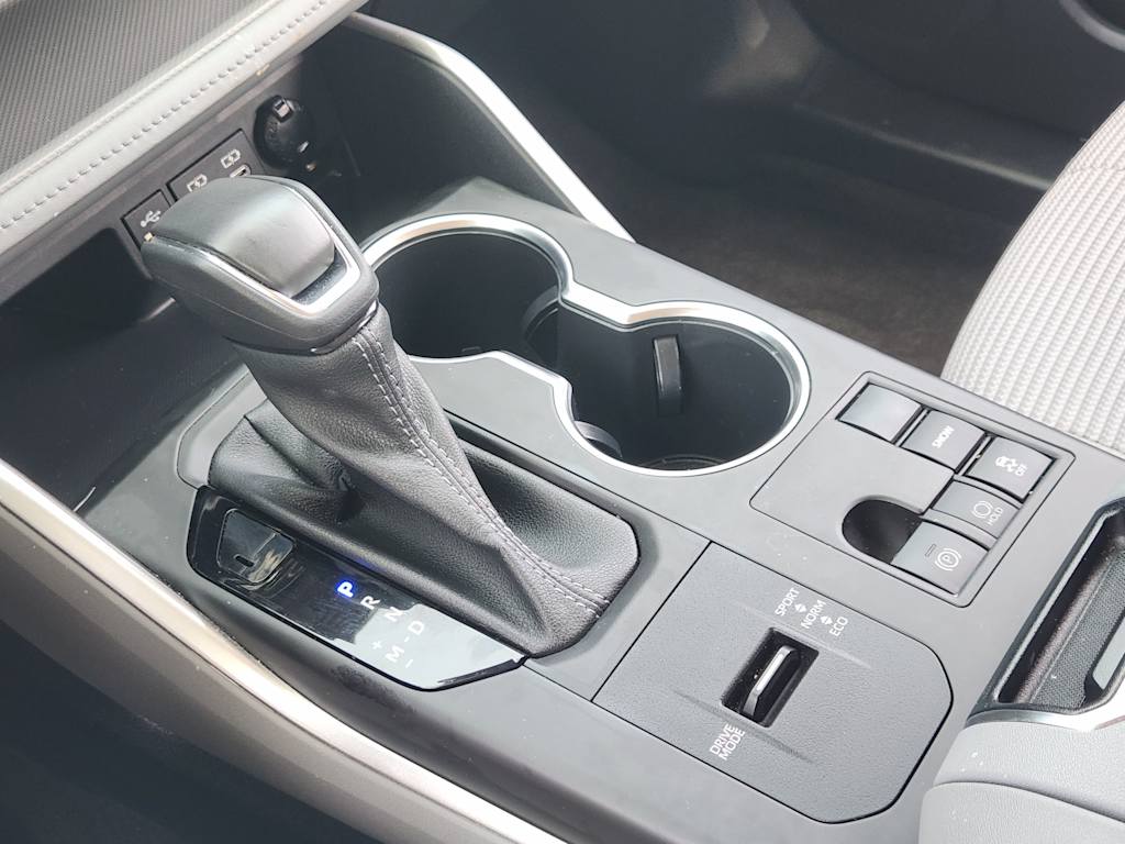 Thumbnail: 2023 Toyota Highlander - 16