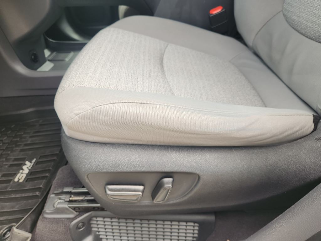 Thumbnail: 2022 Toyota Sienna - 33