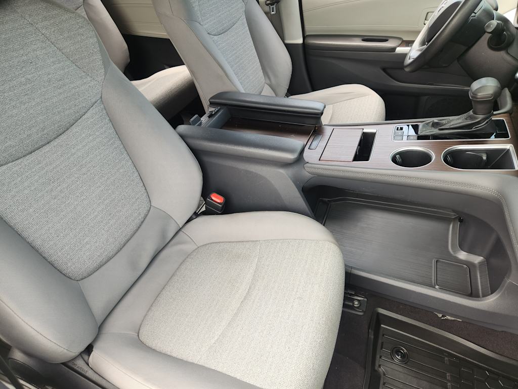 Thumbnail: 2022 Toyota Sienna - 12