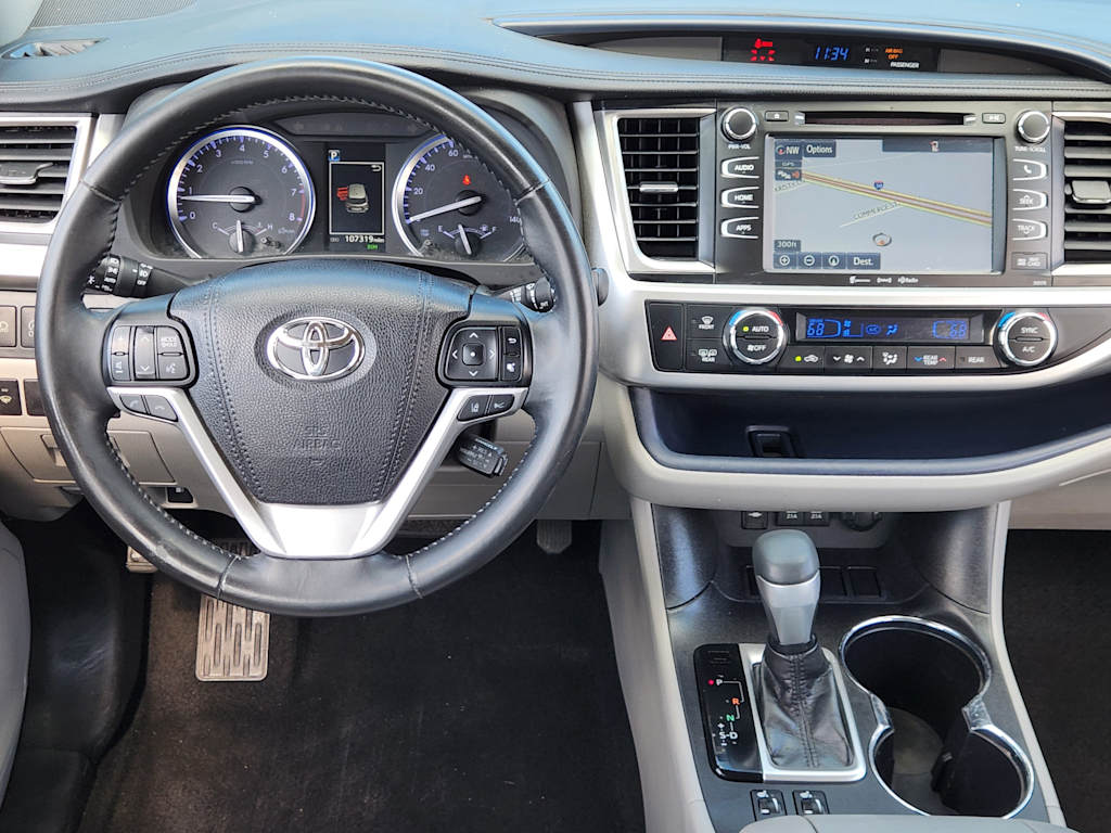 Thumbnail: 2018 Toyota Highlander - 14