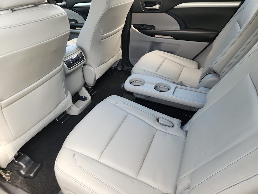 Thumbnail: 2018 Toyota Highlander - 13