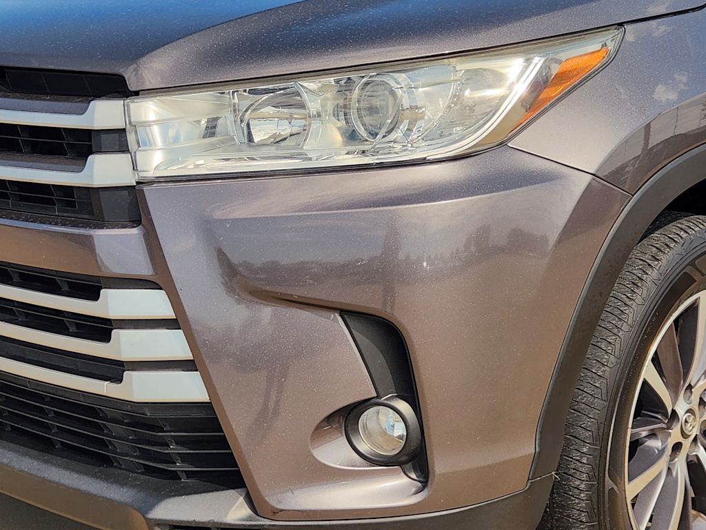 Thumbnail: 2018 Toyota Highlander - 23