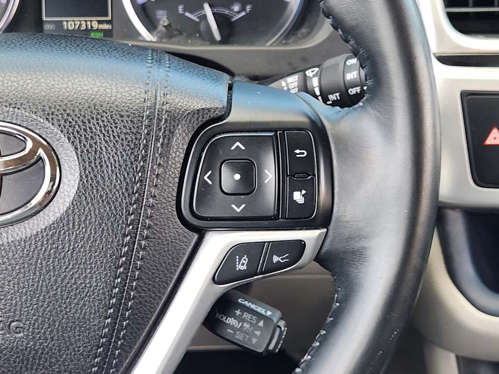 Thumbnail: 2018 Toyota Highlander - 33