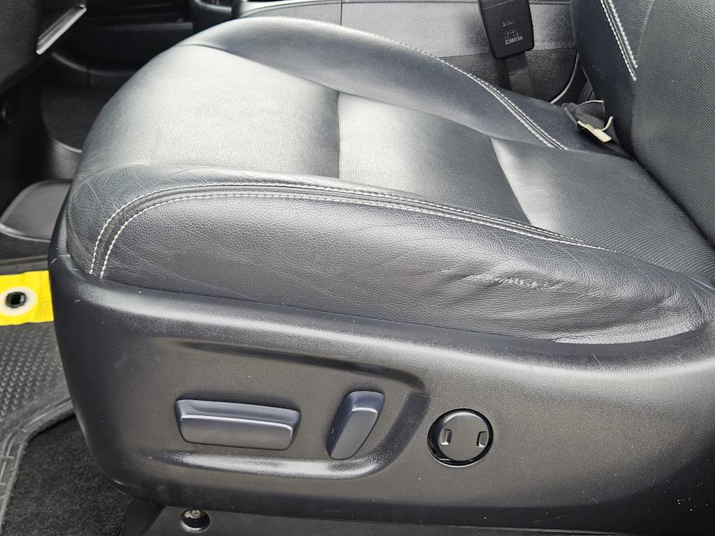 2015 Toyota Sienna SE Premium 30