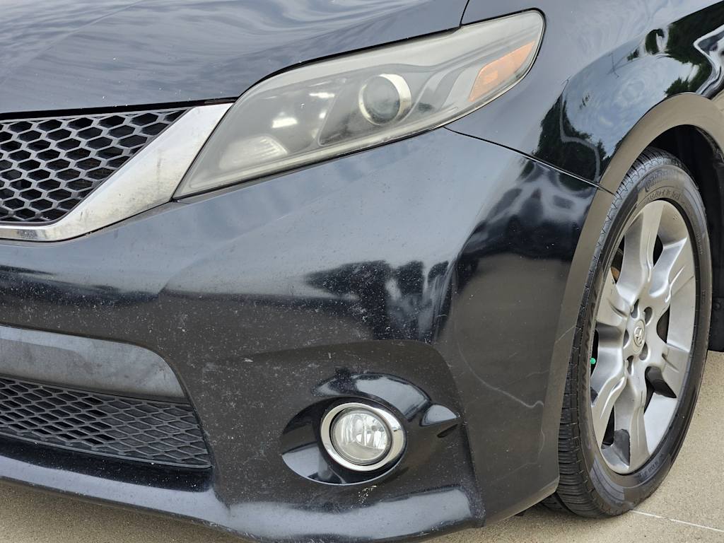 2015 Toyota Sienna SE Premium 24