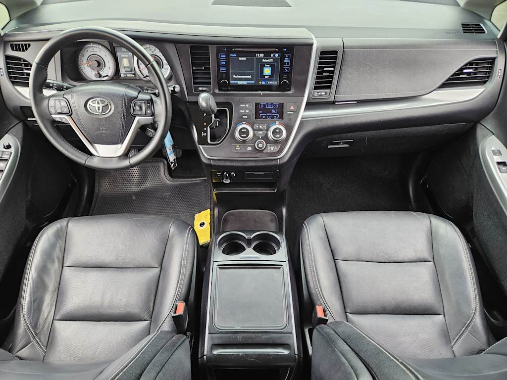2015 Toyota Sienna SE Premium 10