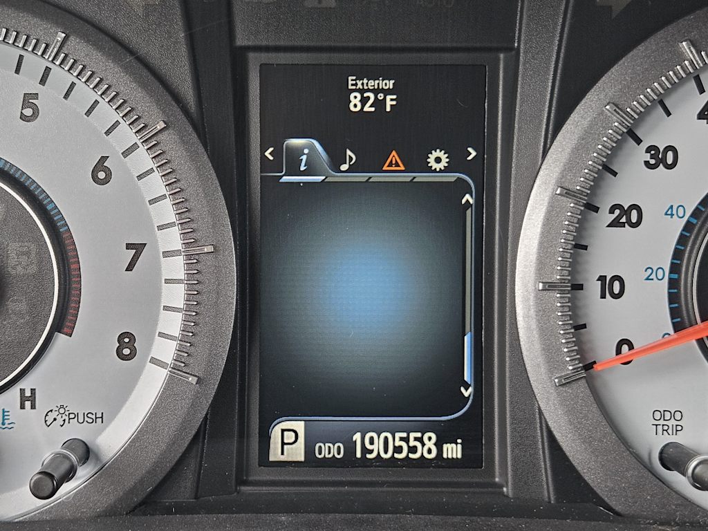 2015 Toyota Sienna SE Premium 17