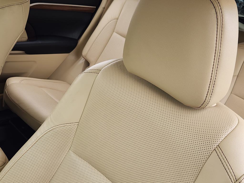 Thumbnail: 2019 Toyota Highlander - 25