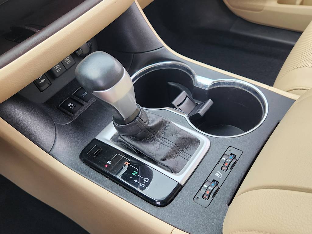 Thumbnail: 2019 Toyota Highlander - 30