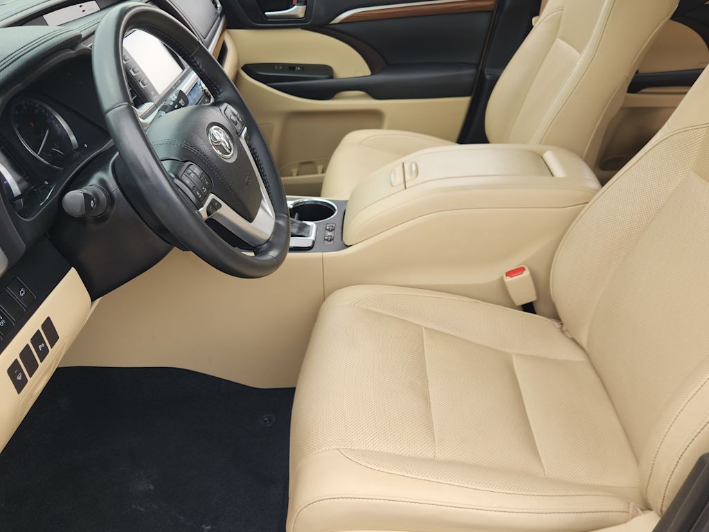 Thumbnail: 2019 Toyota Highlander - 11