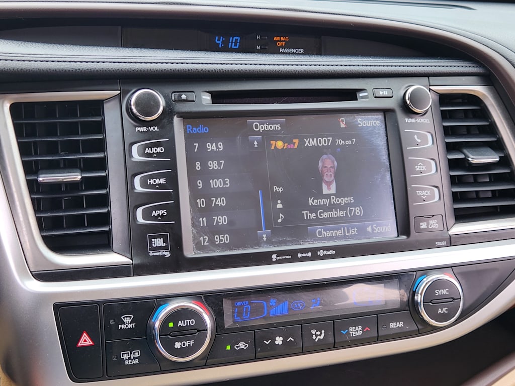 Thumbnail: 2019 Toyota Highlander - 15