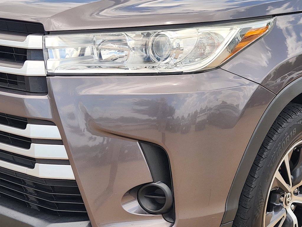 Thumbnail: 2019 Toyota Highlander - 24