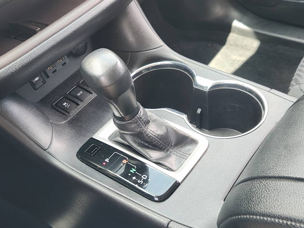Thumbnail: 2019 Toyota Highlander - 16