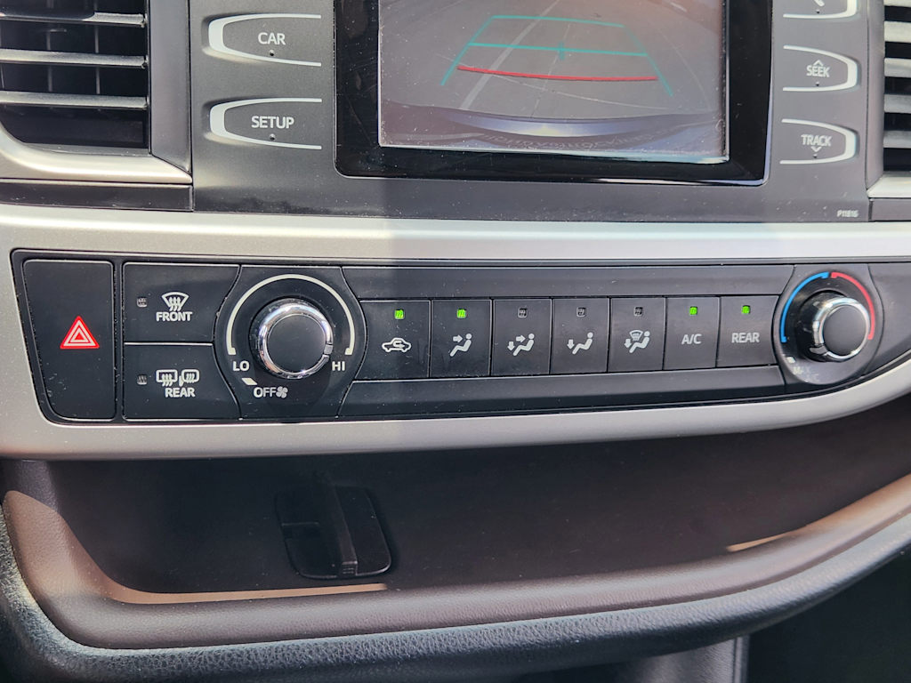 Thumbnail: 2019 Toyota Highlander - 27