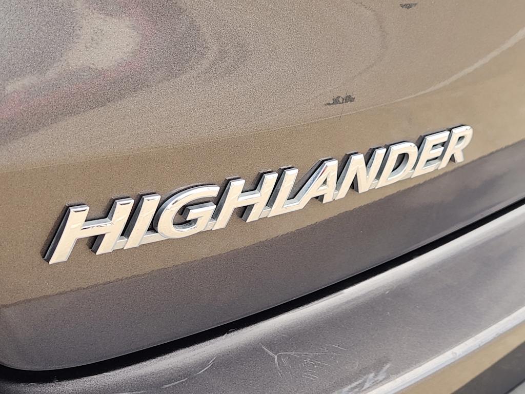 Thumbnail: 2019 Toyota Highlander - 7
