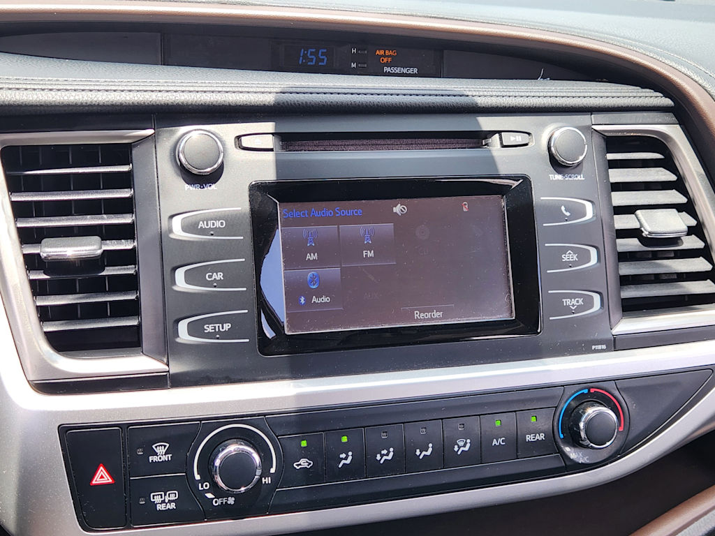 Thumbnail: 2019 Toyota Highlander - 15