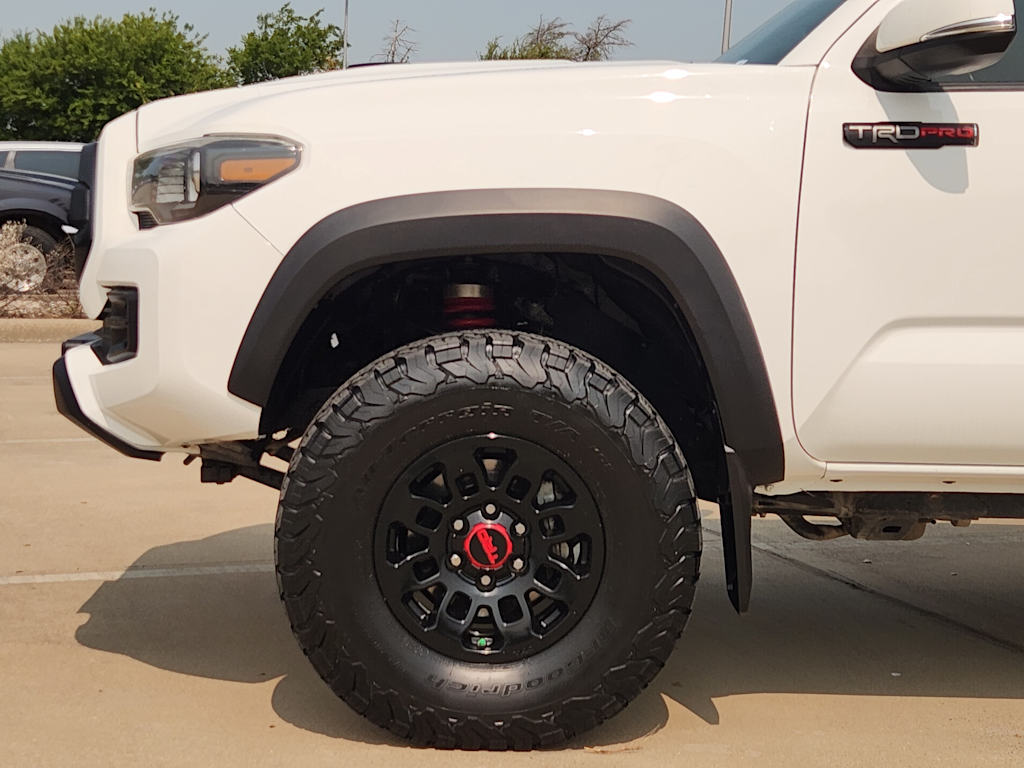 Thumbnail: 2019 Toyota Tacoma - 6