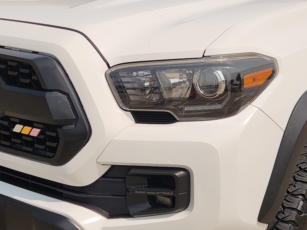 Thumbnail: 2019 Toyota Tacoma - 23