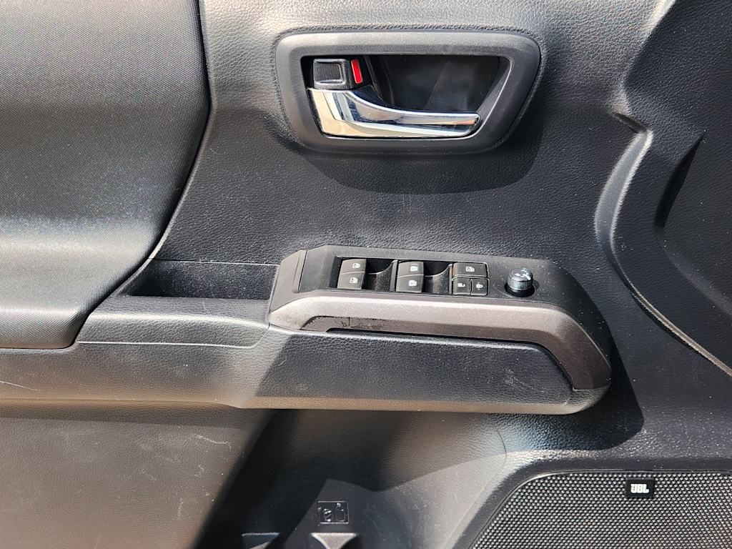 Thumbnail: 2019 Toyota Tacoma - 29