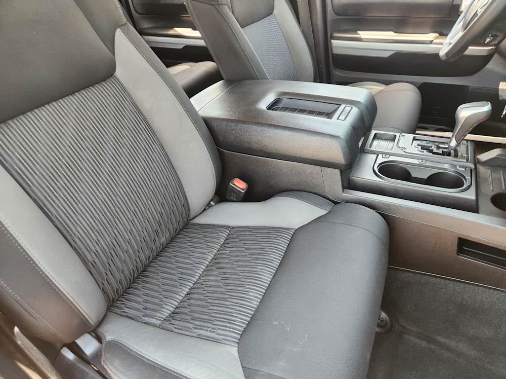 Thumbnail: 2015 Toyota Tundra - 12