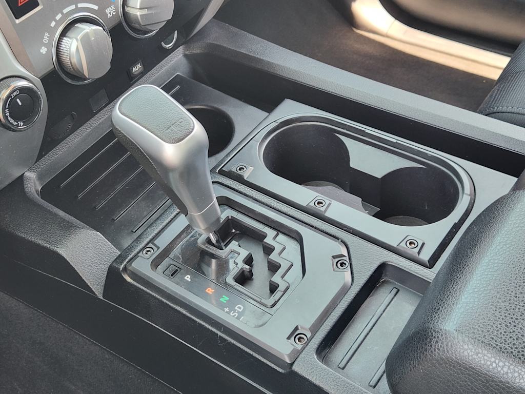 Thumbnail: 2015 Toyota Tundra - 16