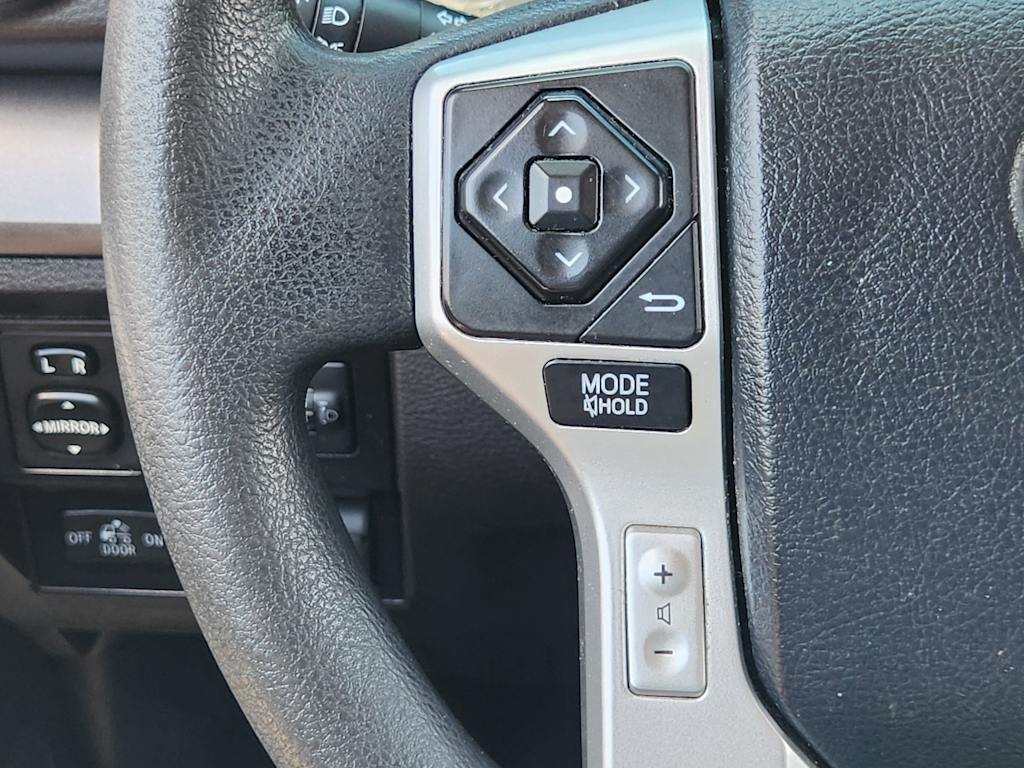 Thumbnail: 2015 Toyota Tundra - 32