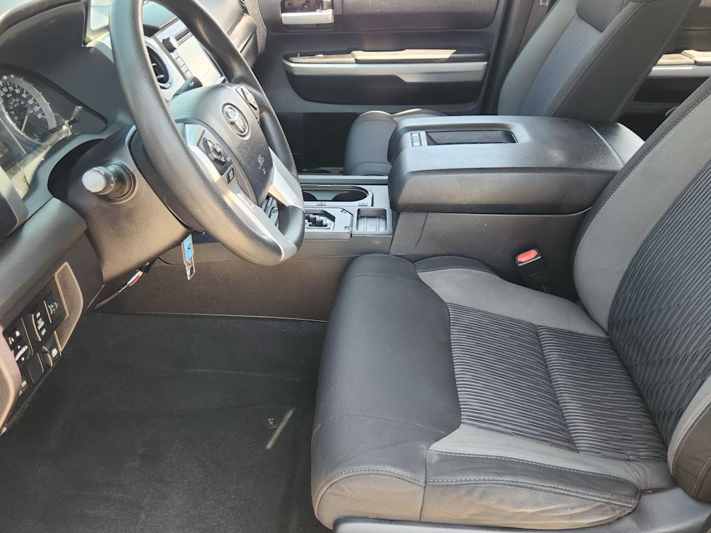 Thumbnail: 2015 Toyota Tundra - 11