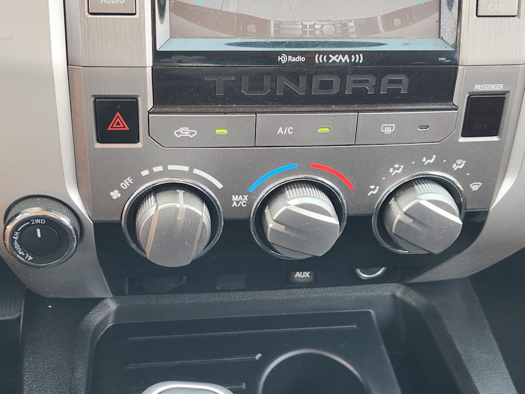 Thumbnail: 2015 Toyota Tundra - 26