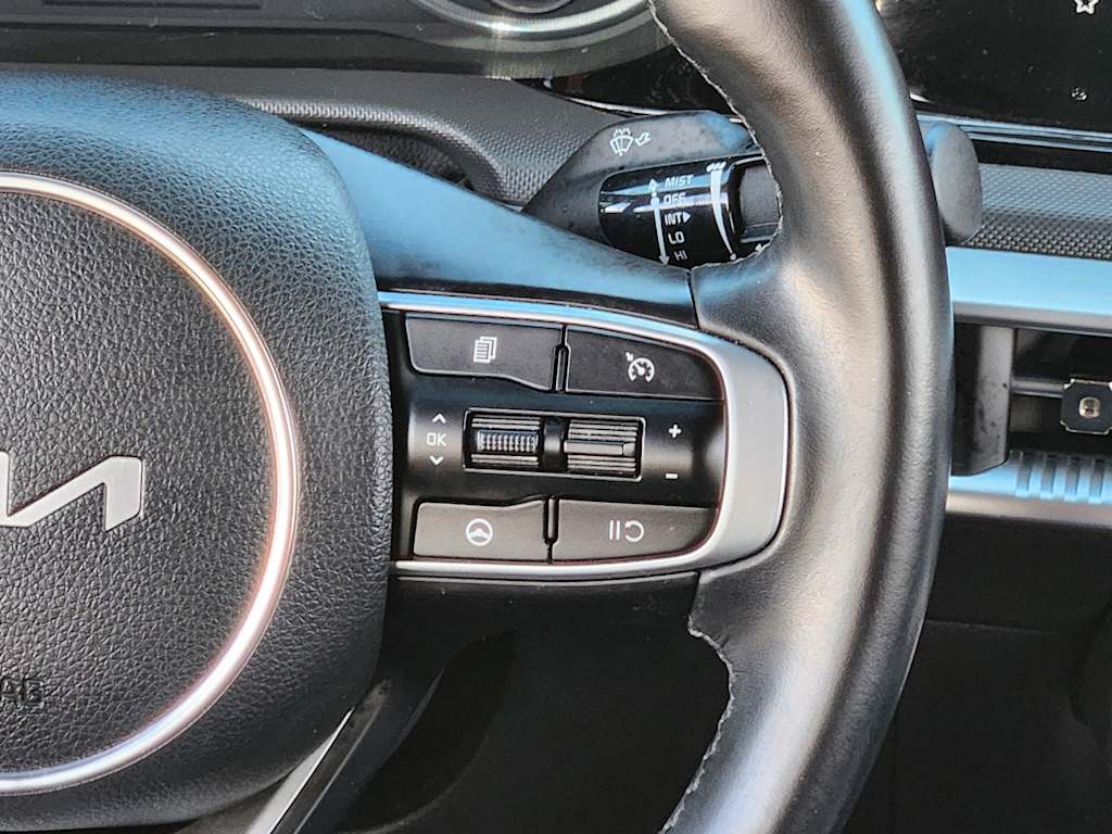 2023 Kia K5 GT-Line 32