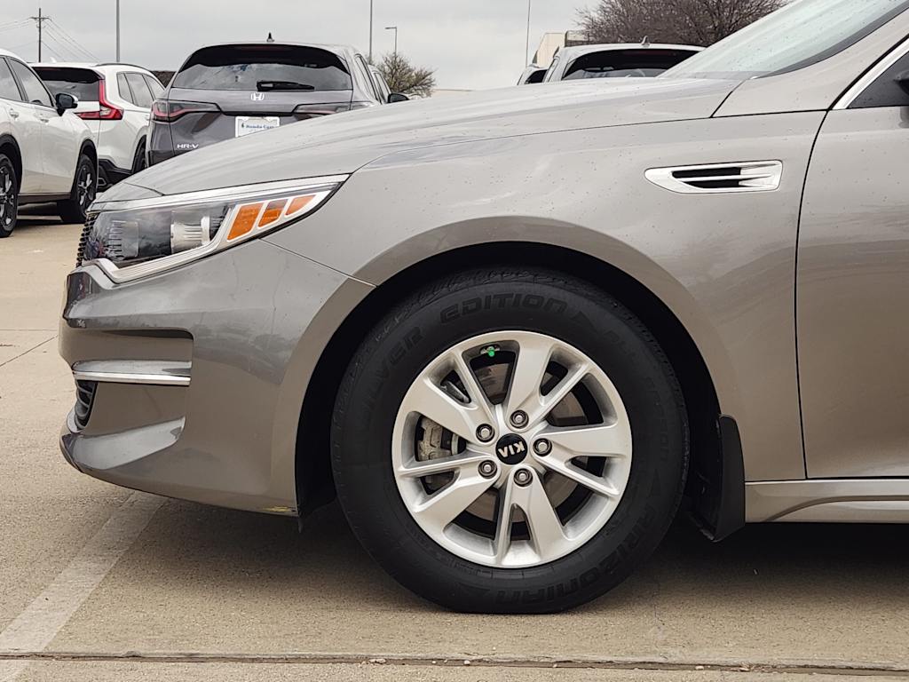 Thumbnail: 2016 Kia Optima - 8