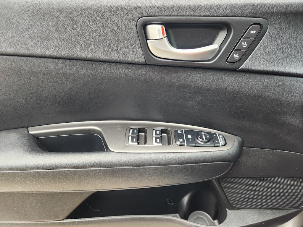 Thumbnail: 2016 Kia Optima - 28