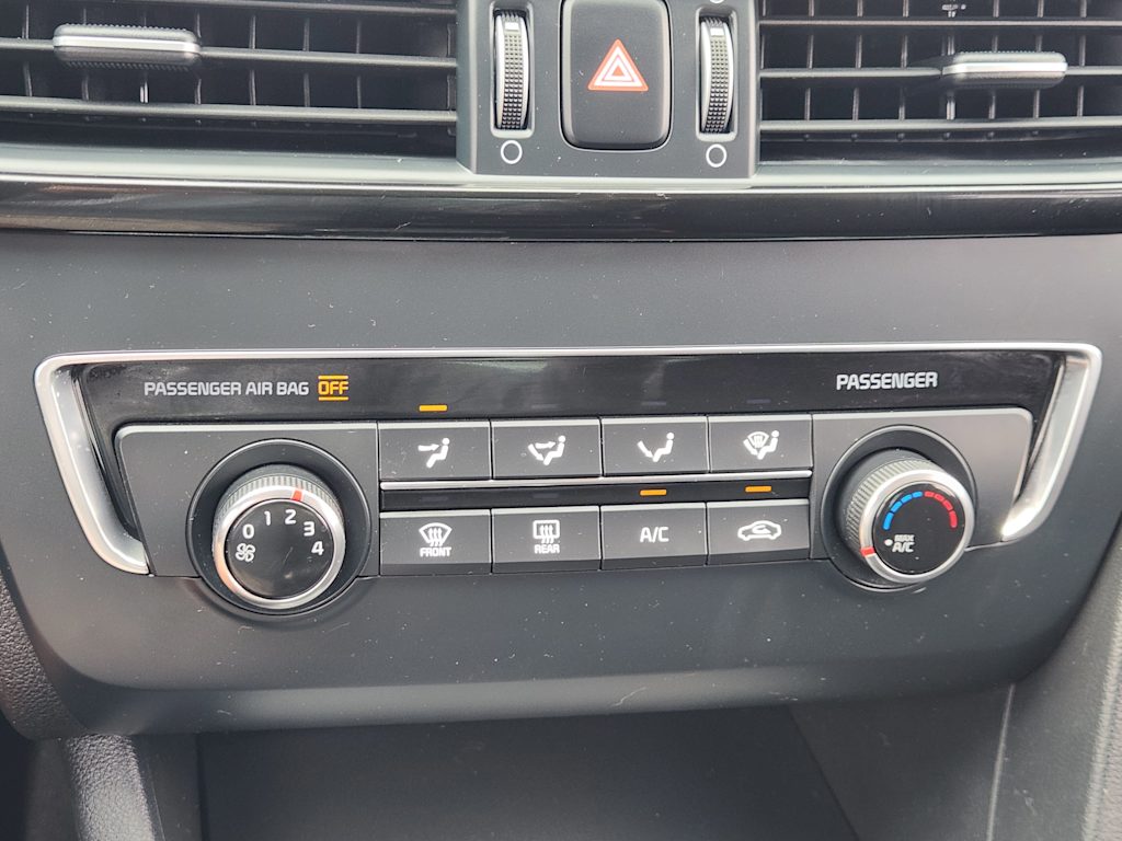 Thumbnail: 2016 Kia Optima - 25