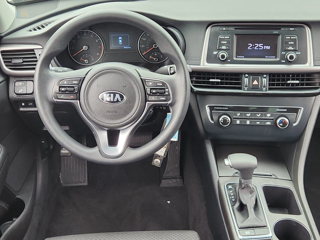 Thumbnail: 2016 Kia Optima - 14