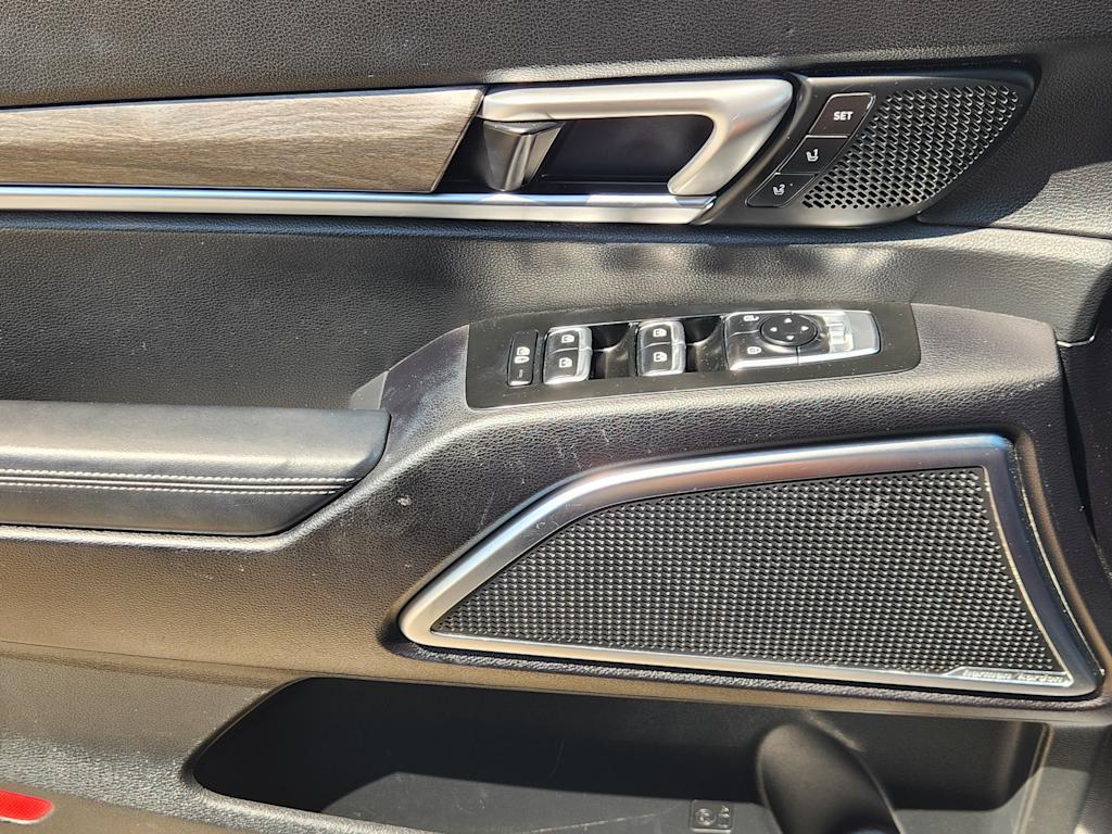 Thumbnail: 2020 Kia Telluride - 30
