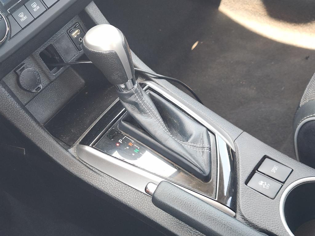 Thumbnail: 2014 Toyota Corolla - 16