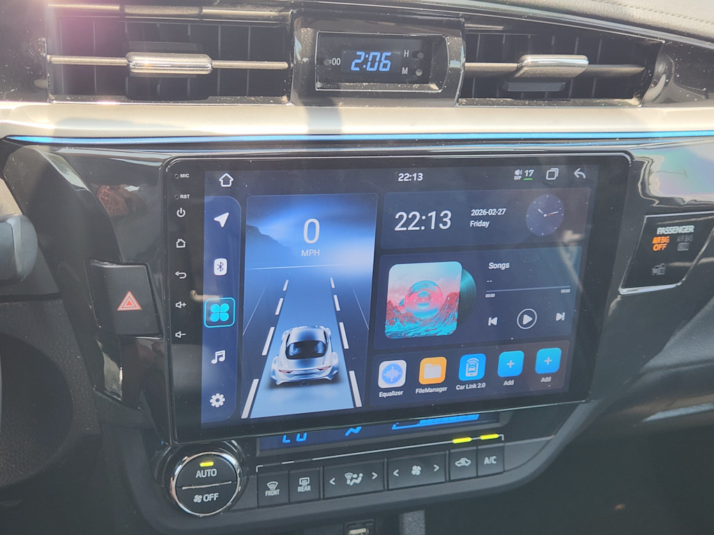 Thumbnail: 2014 Toyota Corolla - 15