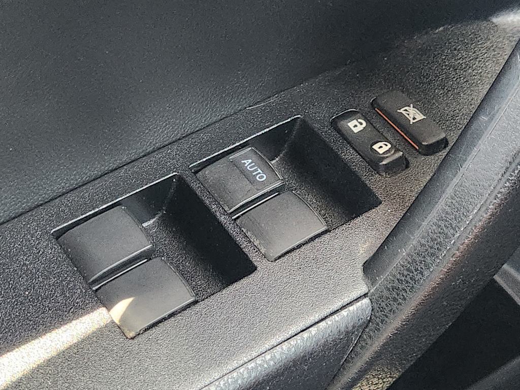 Thumbnail: 2014 Toyota Corolla - 28
