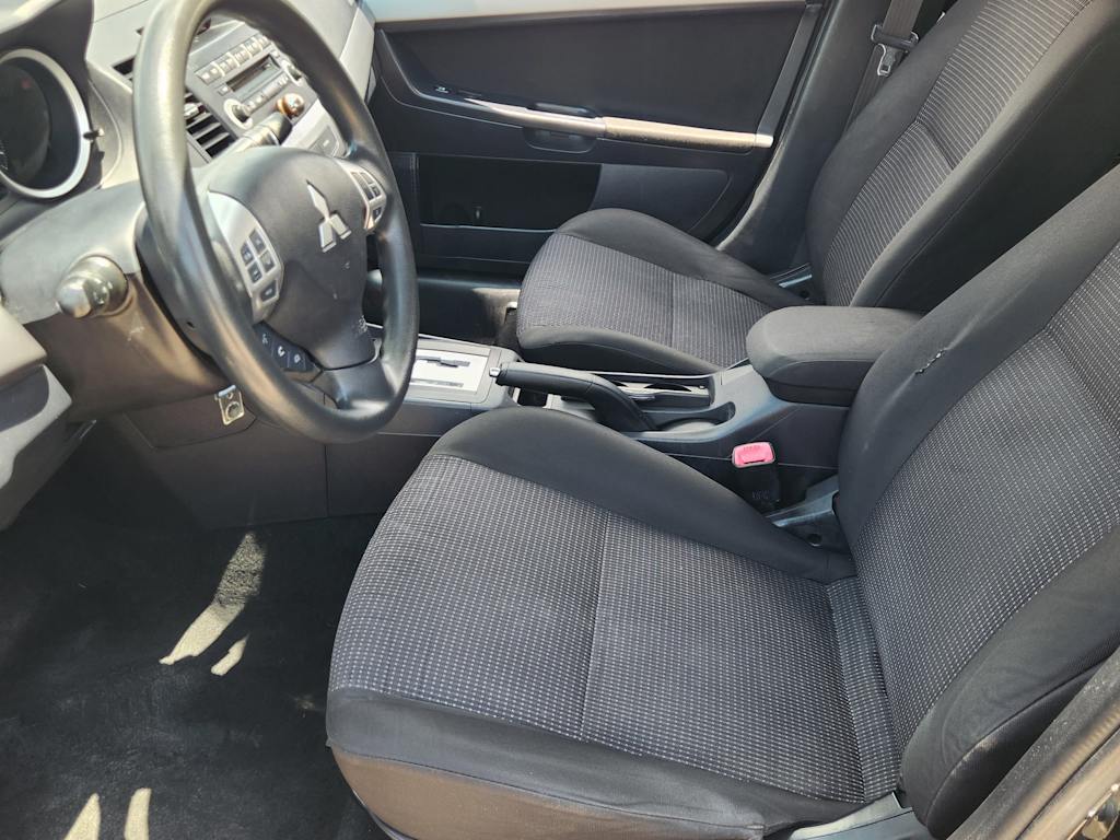Thumbnail: 2011 Mitsubishi Lancer - 11