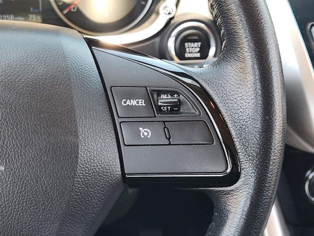 Thumbnail: 2022 Mitsubishi Eclipse Cross - 32