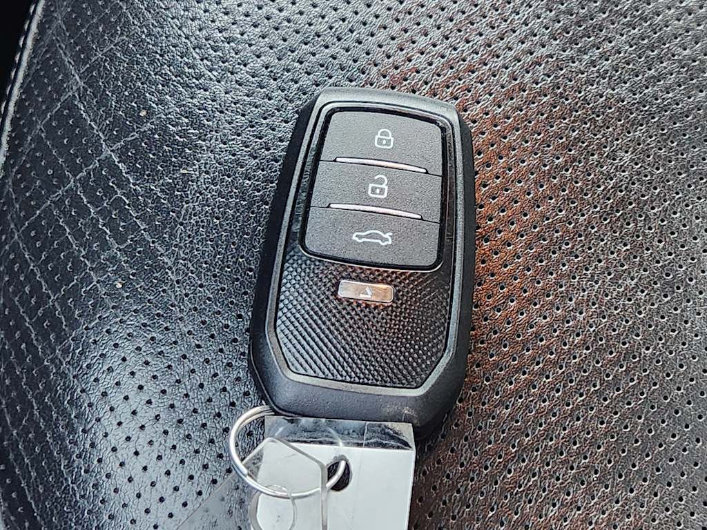 Thumbnail: 2022 Mazda CX-9 - 15