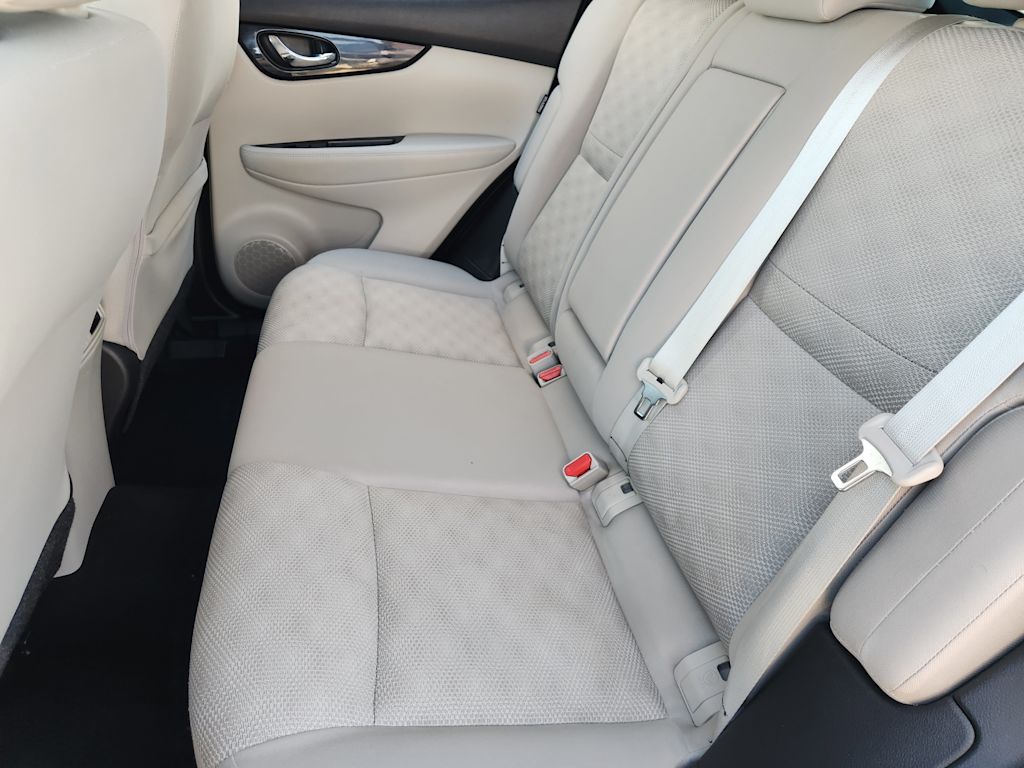 Thumbnail: 2022 Nissan Rogue Sport - 21