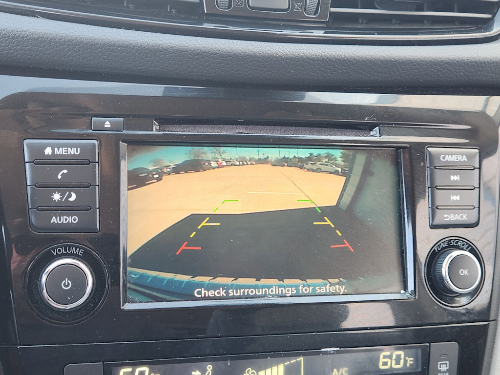 Thumbnail: 2022 Nissan Rogue Sport - 25