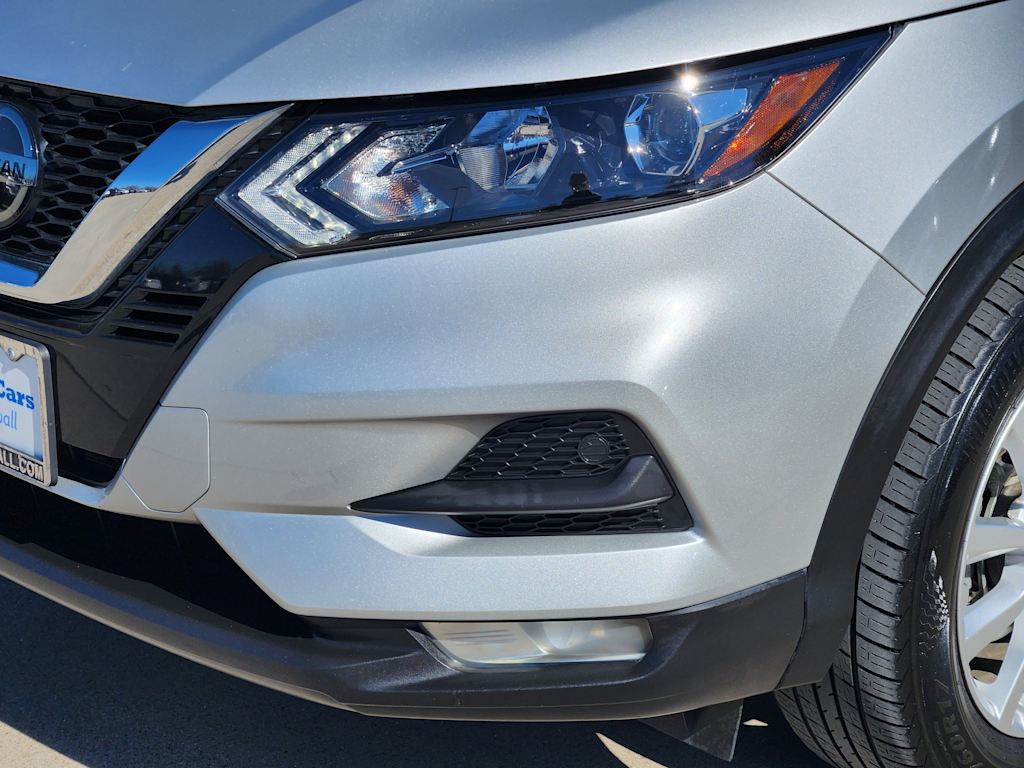 Thumbnail: 2022 Nissan Rogue Sport - 23