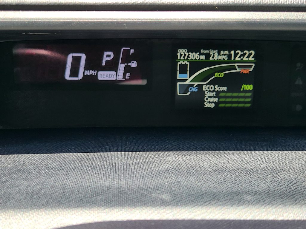 Thumbnail: 2016 Toyota Prius c - 17