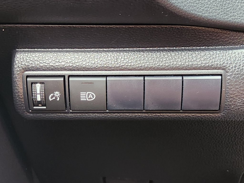 Thumbnail: 2021 Toyota Corolla - 27