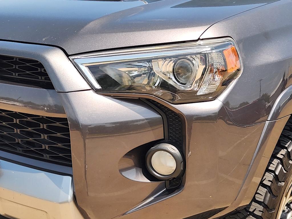 Thumbnail: 2018 Toyota 4Runner - 23